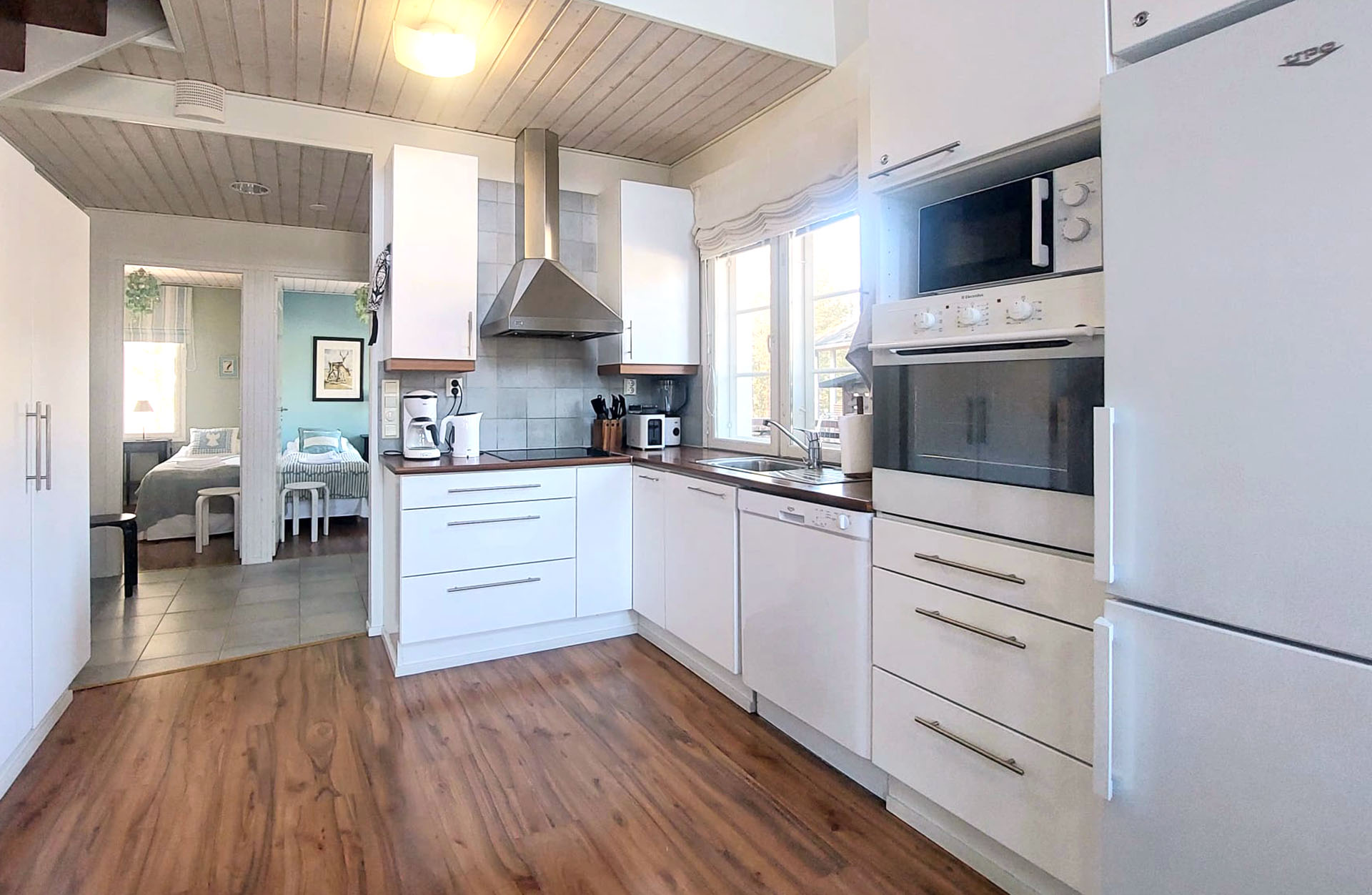 Levin Lumienkeli A6, avokeittiö / open plan kitchen